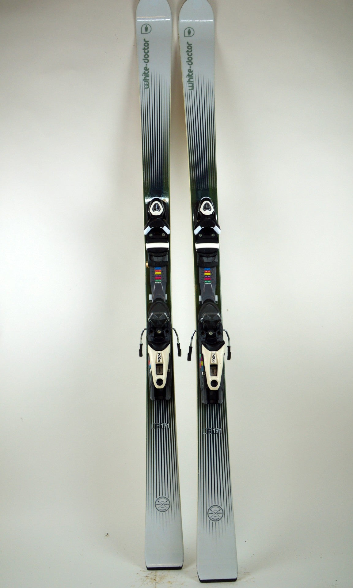 Ski White Doctor LT8