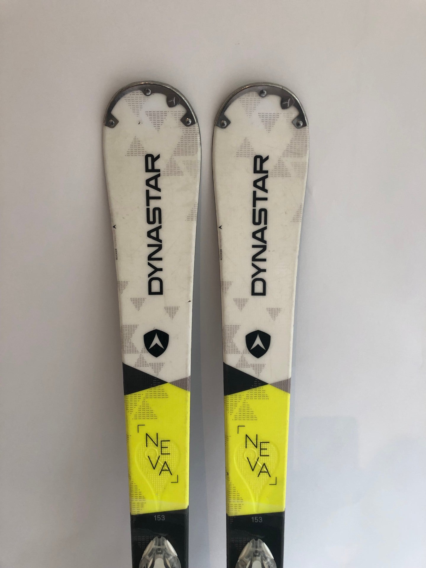 Ski Dynastar Neva