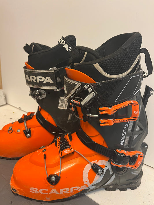 VERHUUR - Skischoenen Scarpa Maestrale